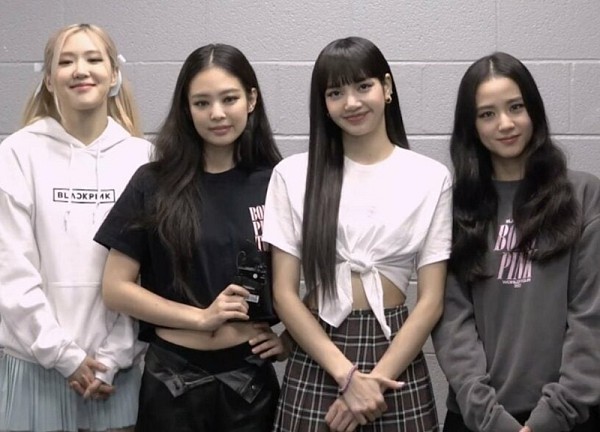 BlackPink là nhóm nữ K-Pop đầu tiên trong lịch sử giành được hai giải thưởng MTV EMAs