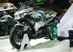 Bộ đôi Kawasaki Z và Ninja chạy điện được bán ra vào năm 2023