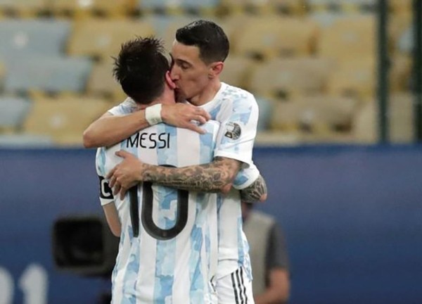 Đội tuyển Argentina: Di Maria trong cái bóng của Messi