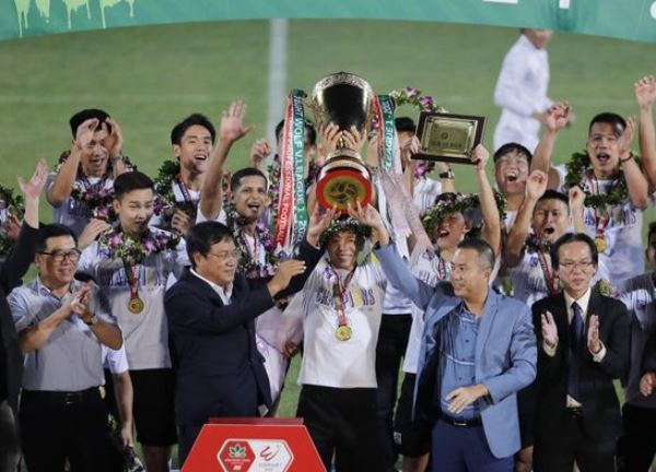 Hà Nội FC vô địch V.League 2022: Xứng đáng ngôi vương