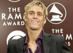 Hoãn phát hành hồi ký nhạy cảm của Aaron Carter