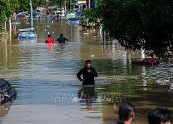 Mưa lũ khiến hàng nghìn người dân Malaysia phải sơ tán