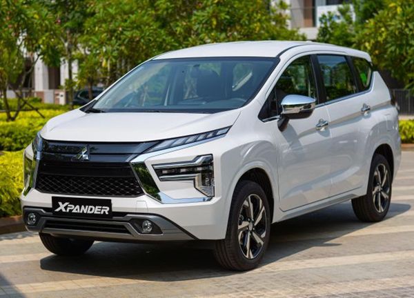 Nghịch lý thị trường ôtô MPV tháng 10