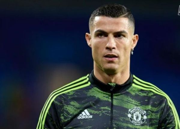 Ronaldo cay đắng khi bị BLĐ Man United nghi ngờ