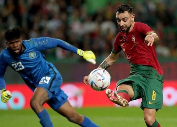 Bruno Fernandes tỏa sáng trong ngày Ronaldo vắng mặt