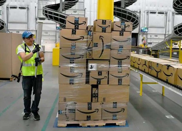 Làn sóng sa thải nhân sự lan rộng đến Amazon, 10 nghìn nhân viên sẽ bị cho nghỉ việc