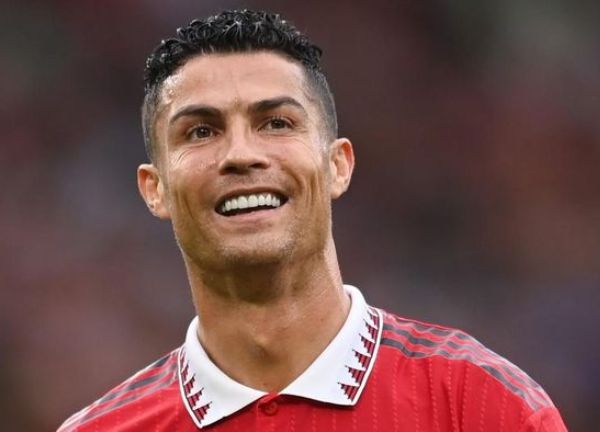 MU xem xét hủy hợp đồng và khởi kiện Ronaldo