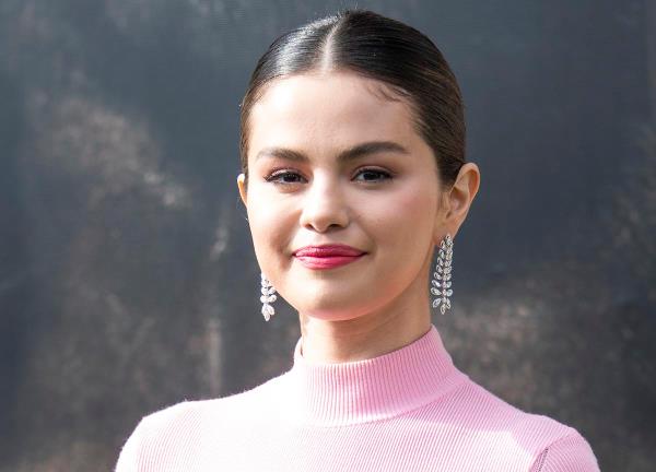 Selena Gomez nhận giải thưởng nhờ nâng cao nhận thức sức khỏe tinh thần