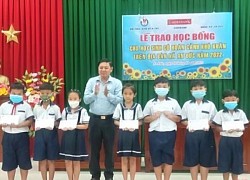 50 suất học bổng cho học sinh nghèo tại Bến Tre