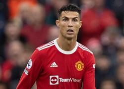 Áo đấu 'cạch mặt' Ronaldo tại Man United được bán với giá khủng