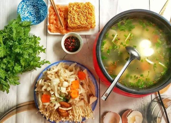 Loạt thực đơn hàng ngày đơn giản 'đâu ra đó' của chàng trai 9X xa quê