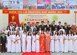 Lớp học nhận "bão like" vì siêu phẩm báo tường mừng 20/11: Từ ý tưởng đến thành quả đều cực xuất sắc!