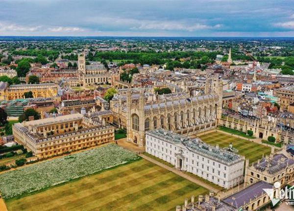 Oxford, Cambridge bị cho là 'thiên vị' trường công, phân biệt trường tư