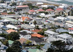 Rao bán nhà, hứa tặng cả ôtô mới để 'hâm nóng' thị trường ở New Zealand