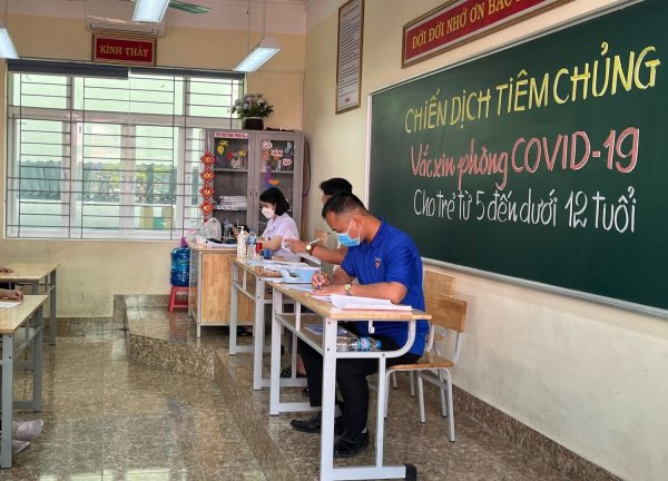 Tăng cường tiêm vắc xin Covid-19 trong nhóm trẻ mầm non và học sinh