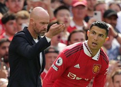 Ten Hag bị tố gài bẫy Ronaldo