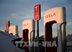 Tesla triệu hồi 321.000 xe tại Mỹ do lỗi đèn hậu