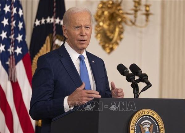 Tổng thống Joe Biden động viên đội tuyển Mỹ trước trận ra quân tại World Cup 2022