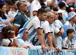 CĐV Argentina chết lặng sau trận thua Saudi Arabia