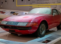 Chiếc Ferrari 365 GTB/4 triệu đô "ngủ quên" trong garage suốt 40 năm