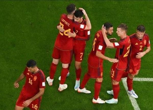 Đằng sau lối chơi đầy biến ảo của đội tuyển Tây Ban Nha tại World Cup 2022