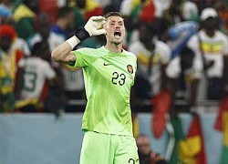 HLV Van Gaal trình làng cầu thủ cao nhất World Cup ở trận Hà Lan vs Senegal