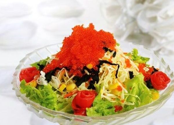 Hướng dẫn cách làm salad rong biển trứng cua ngon mê ly y hệt nhà hàng