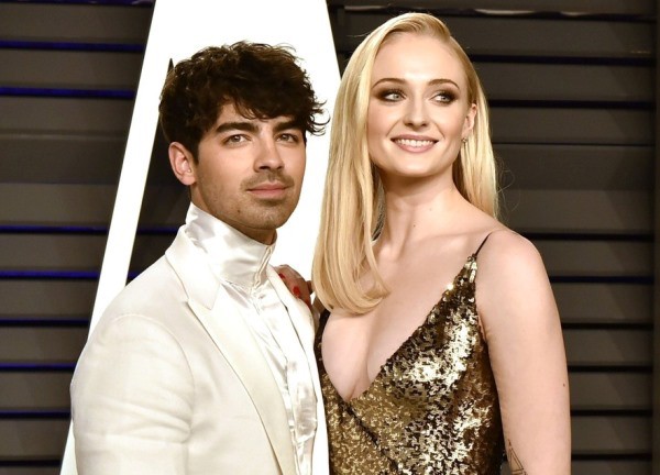 Joe Jonas mất vai Người Nhện về tay Andrew Garfield