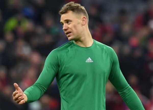 Thủ môn Saudi Arabia được so sánh với Manuel Neuer