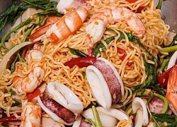 Công thức làm gỏi Salad mỳ chua cay Thái Lan