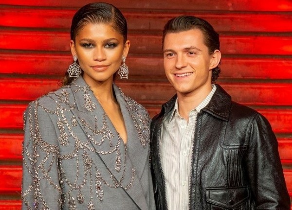 Động thái của mẹ Zendaya giữa tin con gái đính hôn 'Người Nhện'