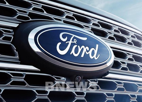 Ford đầu tư thêm 180 triệu USD để sản xuất phụ tùng xe điện ở Anh