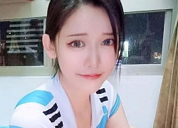 Hot girl xinh đẹp cởi áo ăn mừng tuyển Argentina giành vé đi tiếp