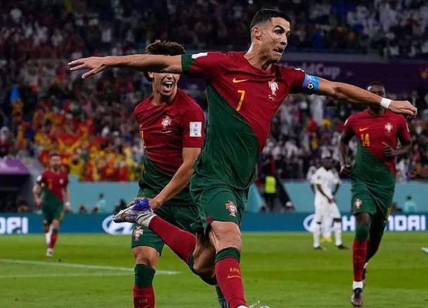 Lại xảy ra tranh cãi gay gắt giữa Ronaldo và Messi