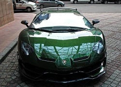 Lamborghini Aventador SVJ hơn 60 tỷ màu cực lạ trên phố Sài Gòn