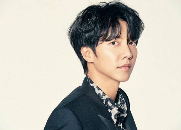 Lee Seung-gi chấm dứt hợp đồng với công ty gắn bó 18 năm