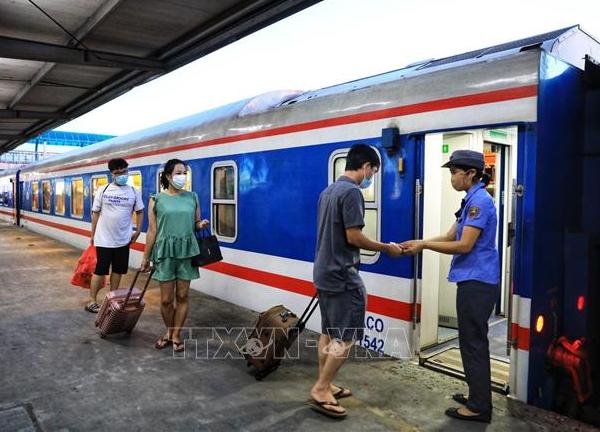 Ngành đường sắt tăng thêm nhiều chuyến tàu đi Hải Phòng, Lào Cai dịp Tết Nguyên đán