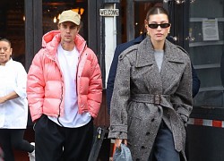 Justin Bieber diện áo hồng nổi bật, vui vẻ đi chơi cùng bà xã Hailey Baldwin