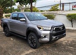 Đạt tiêu chuẩn khí thải, Toyota Hilux trở lại Việt Nam, nhưng giá cao hơn cả Ford Ranger?