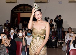 Đoàn Thiên Ân khóc trong fan meeting đầu tiên