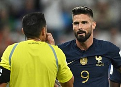 Giroud bị tước pha móc bóng thành bàn đẹp mắt