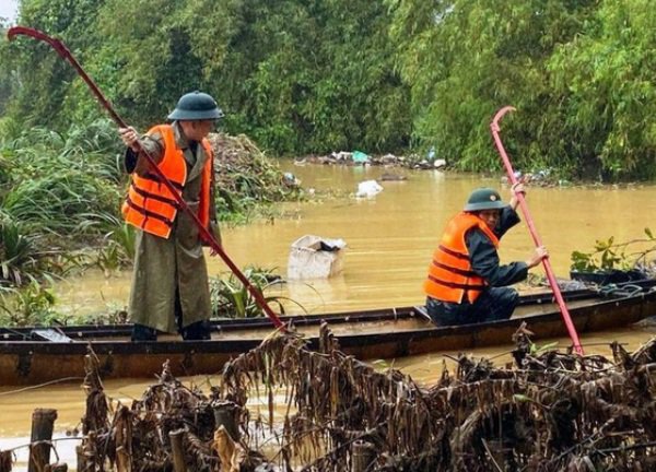 Thừa Thiên - Huế: Tìm thấy thi thể hai cậu cháu bị lũ cuốn