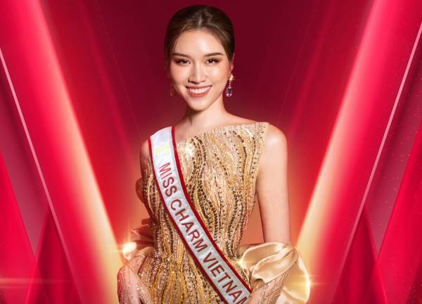 Bỏ thi Miss Grand Vietnam, Thanh Thanh Huyền chính thức trở thành Miss Charm Vietnam