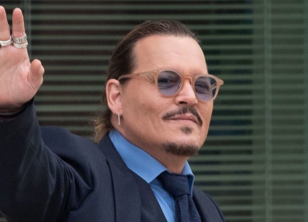 Johnny Depp trở thành nhân vật được thế giới tìm kiếm nhiều nhất 2022