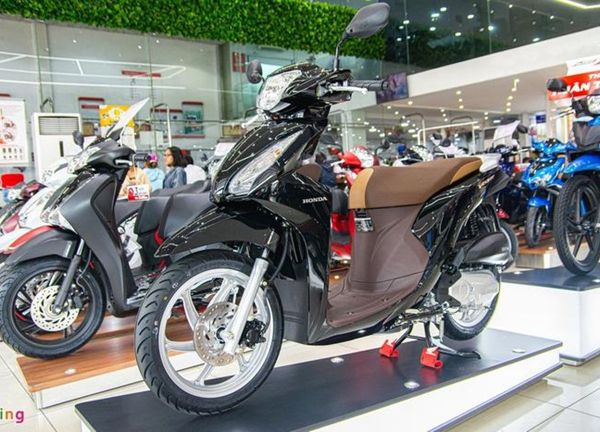 Honda Vision và Yamaha Janus giảm giá mạnh, chỉ còn hơn 30 triệu đồng