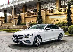 Xe sang Mercedes E350 bị triệu hồi vì ắc-quy... lỏng lẻo