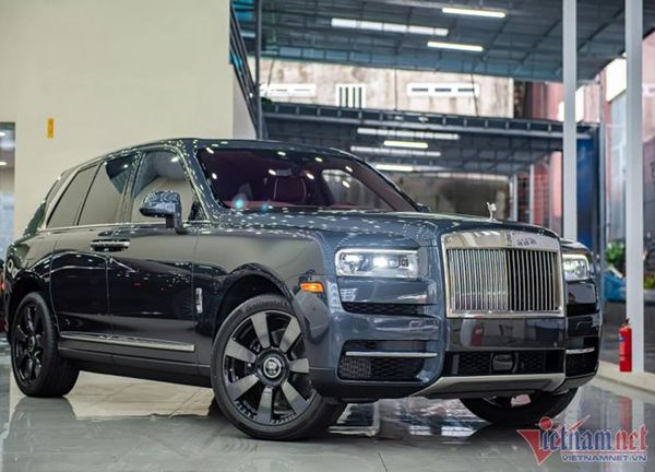 Khám phá Rolls-Royce Cullinan 35 tỷ màu độc nhất Việt Nam