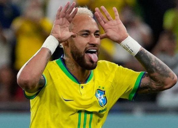 Neymar không chỉ đá bóng hay mà còn là 'quý ông thời trang' hàng đầu của làng thể thao