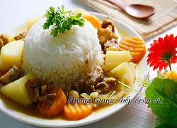 Cơm cà ri gà vừa ngon lại lạ miệng