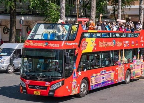 Khám phá Đà lạt trên bus mui trần